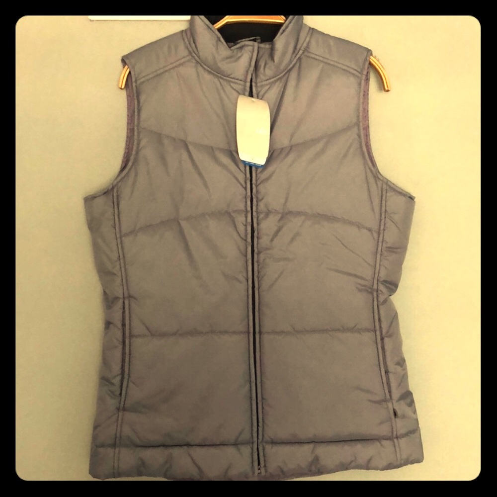 Alo Yoga puffer vest